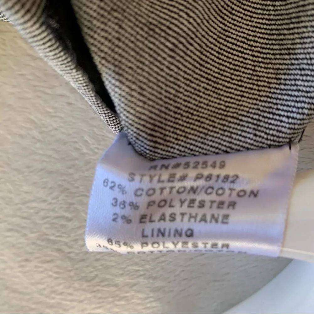 LAUNDRY by Shelli Segal Black bootleg Textured 62% cotton slacks size 2 …